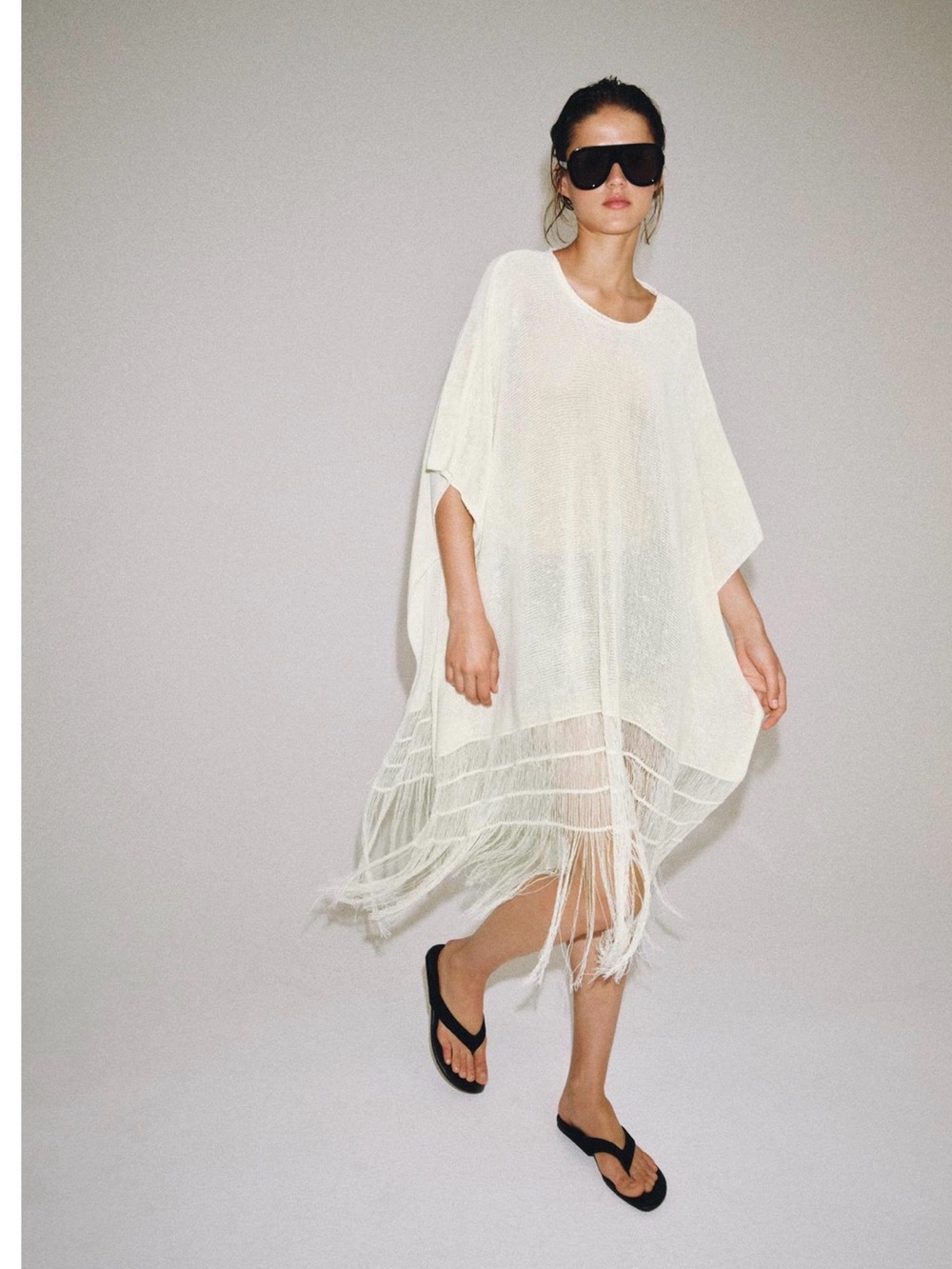NWT Zara White Fringe Knit Tunic Beach Poncho Cover-Up Light Ecru 9874/022 - Picture 3 of 7
